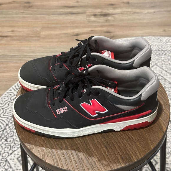 New Balance 550 - Picture 1 of 3